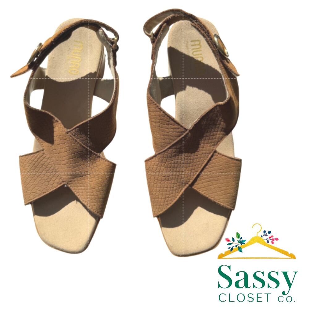 Munro Brown Snake Embossed Leather Sandals 9W Low Block Heel Slingback